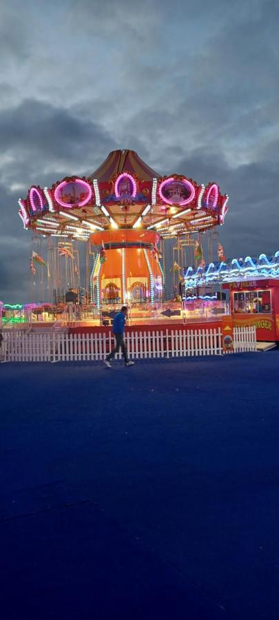 I & K Static Caravan Hire Sited On Winkups Towyn North Wales With Free Wi-Fi And Netflix Kinmel Bay Kültér fotó